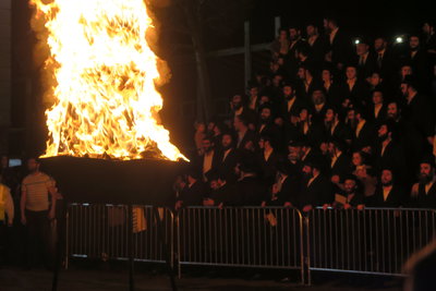ל"ג בעומר בחצה"ק ניקלשבורג