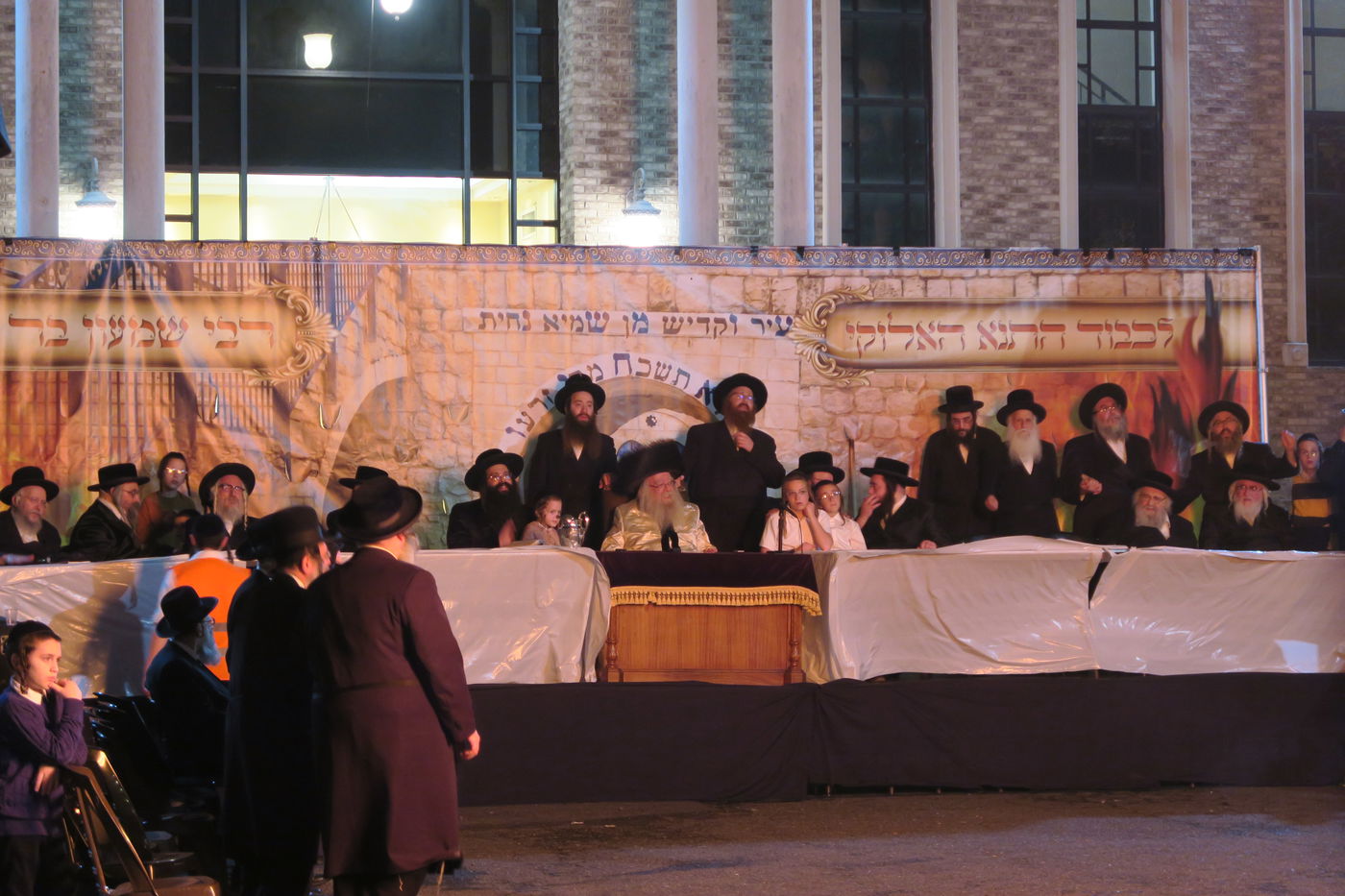 ל"ג בעומר בחצה"ק ניקלשבורג