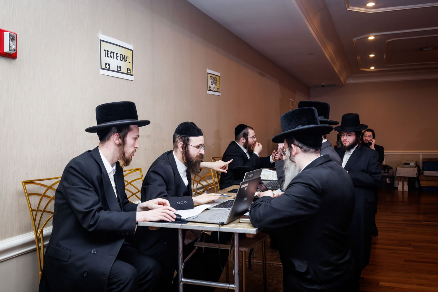 מגבית 'פתיחת שערים באבוב-45