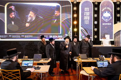 מגבית 'פתיחת שערים באבוב-45