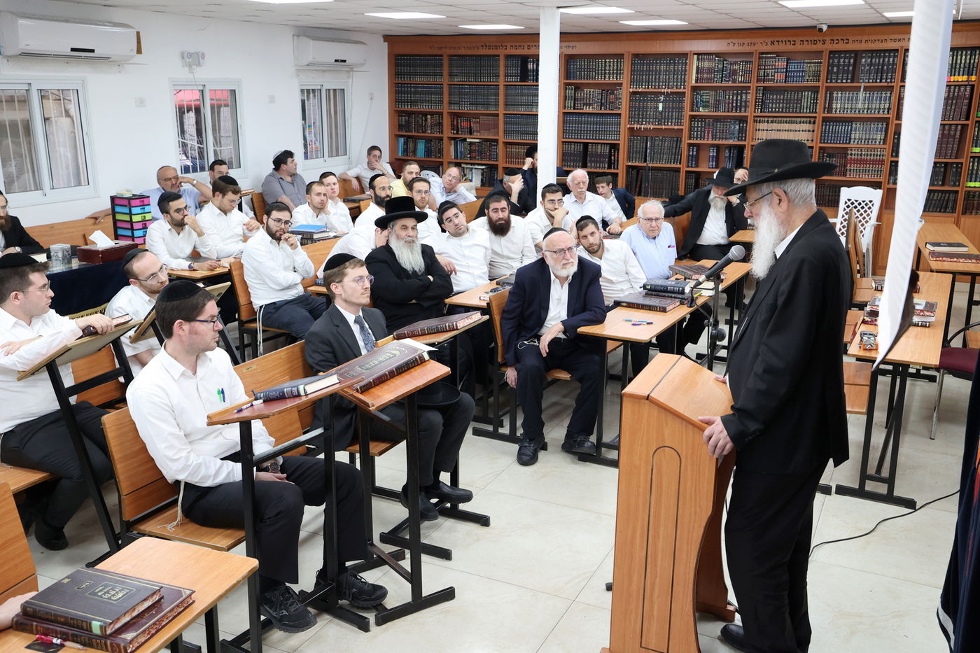  שלושים לפטירת הרב צבי מרדכי רדליך ז"ל