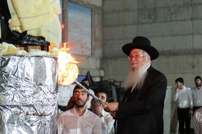 המשגיח הליטאי עם הנשמה החסידית הדליק בישיבה הספרדית