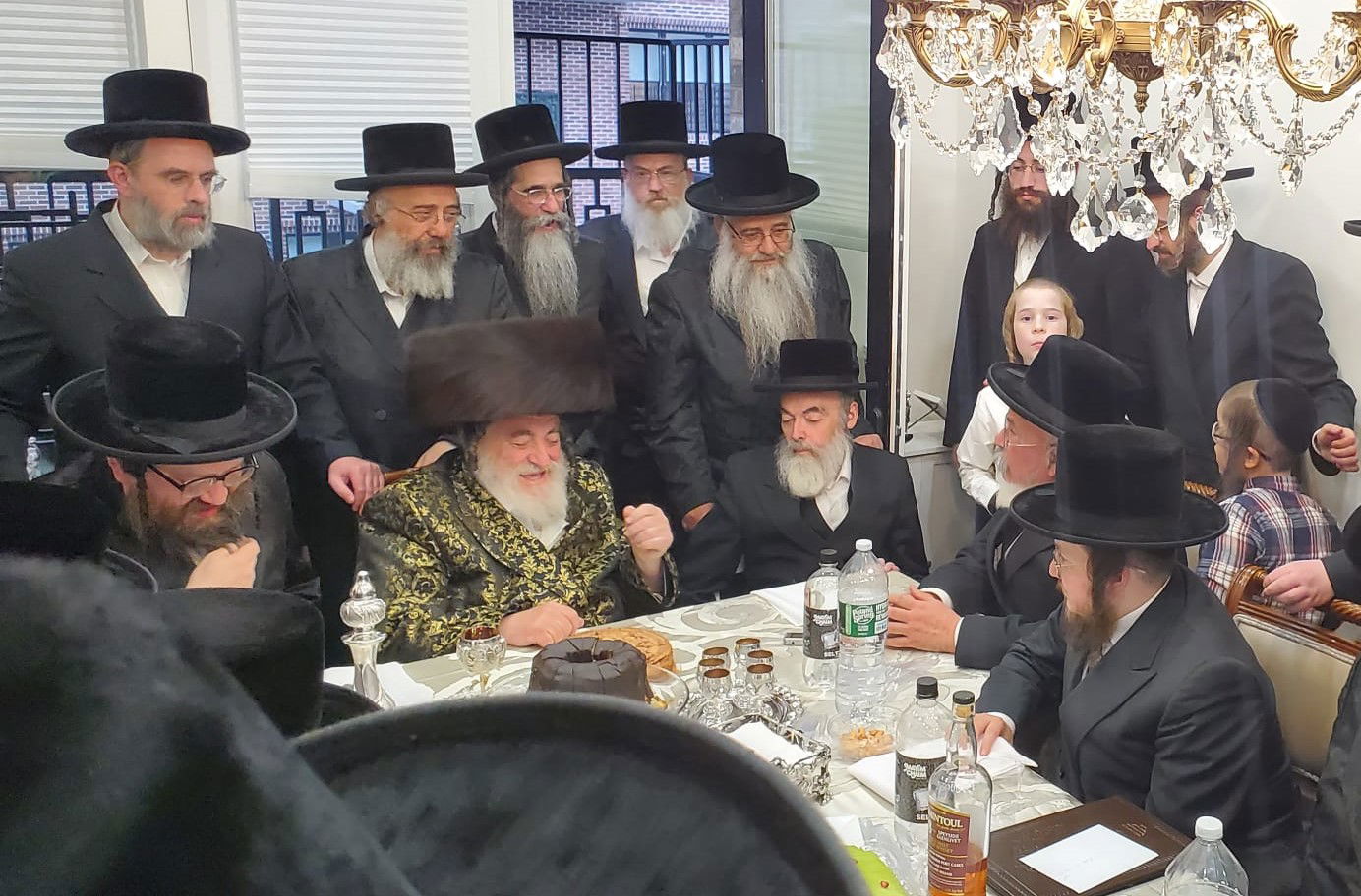 הרה"ח ר' אפרים רוזנברג ז"ל עם יבלחט"א רבו האדמו"ר מויז'ניץ