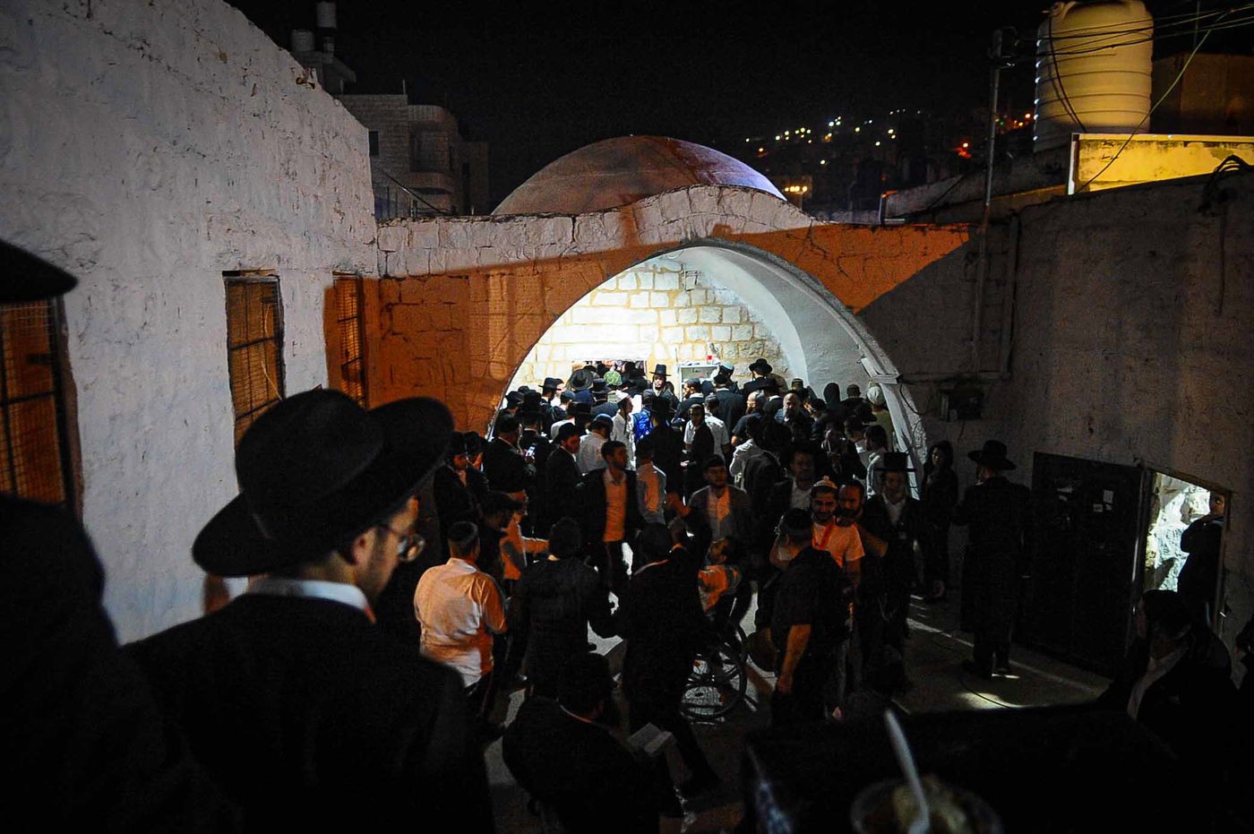 ספירת 'יסוד שביסוד' בקבר יוסף הצדיק בשכם