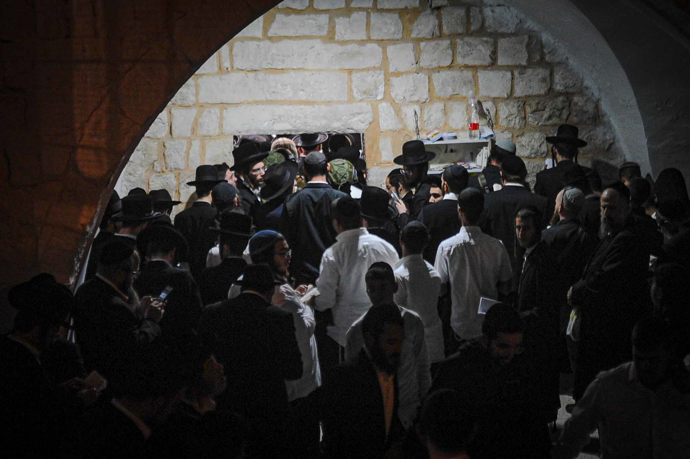 ספירת 'יסוד שביסוד' בקבר יוסף הצדיק בשכם