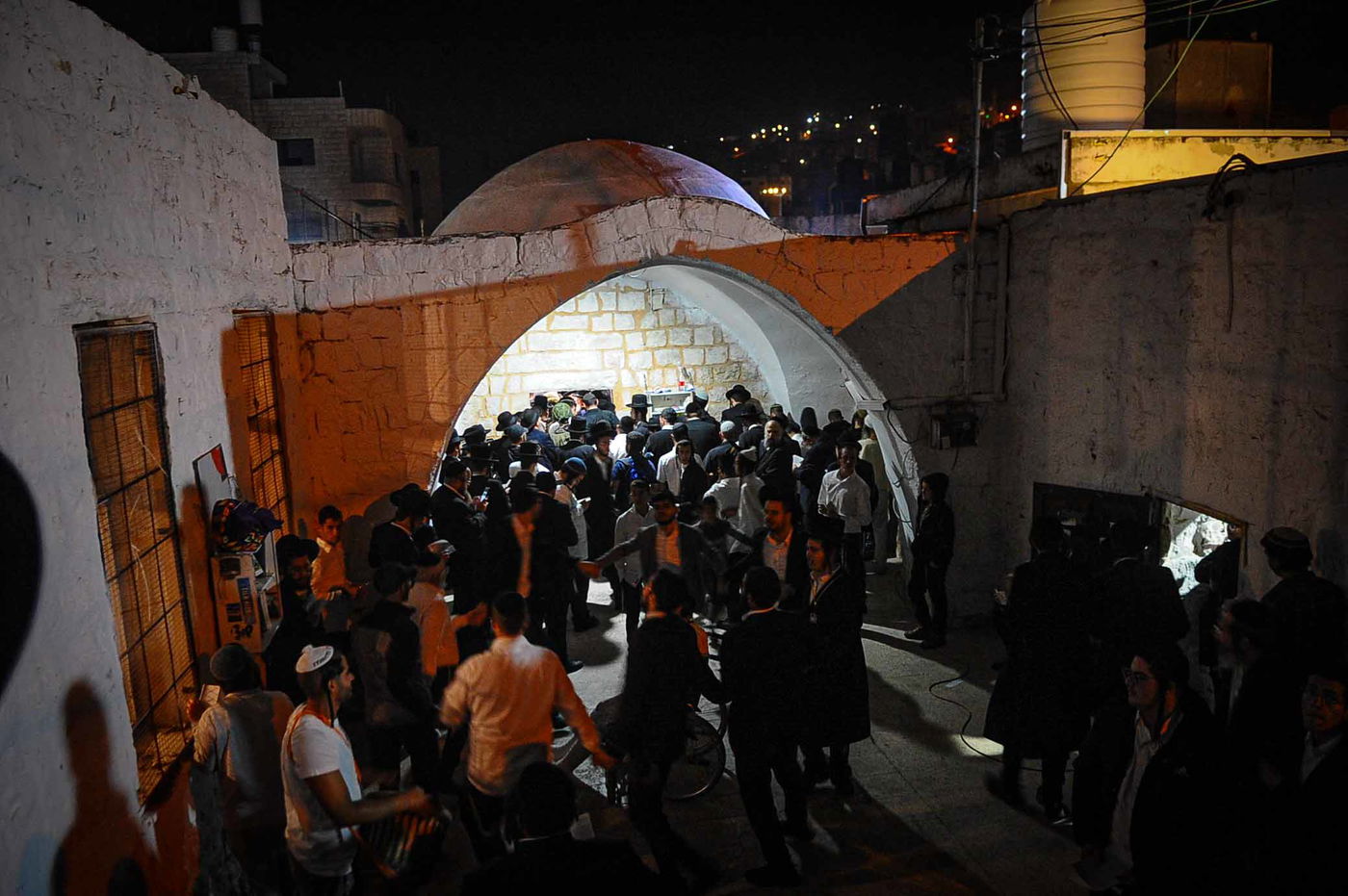 ספירת 'יסוד שביסוד' בקבר יוסף הצדיק בשכם