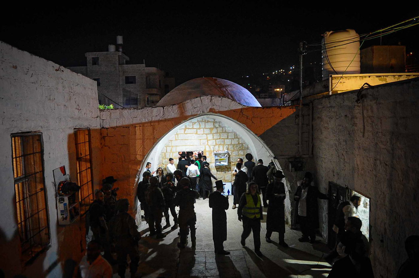 ספירת 'יסוד שביסוד' בקבר יוסף הצדיק בשכם