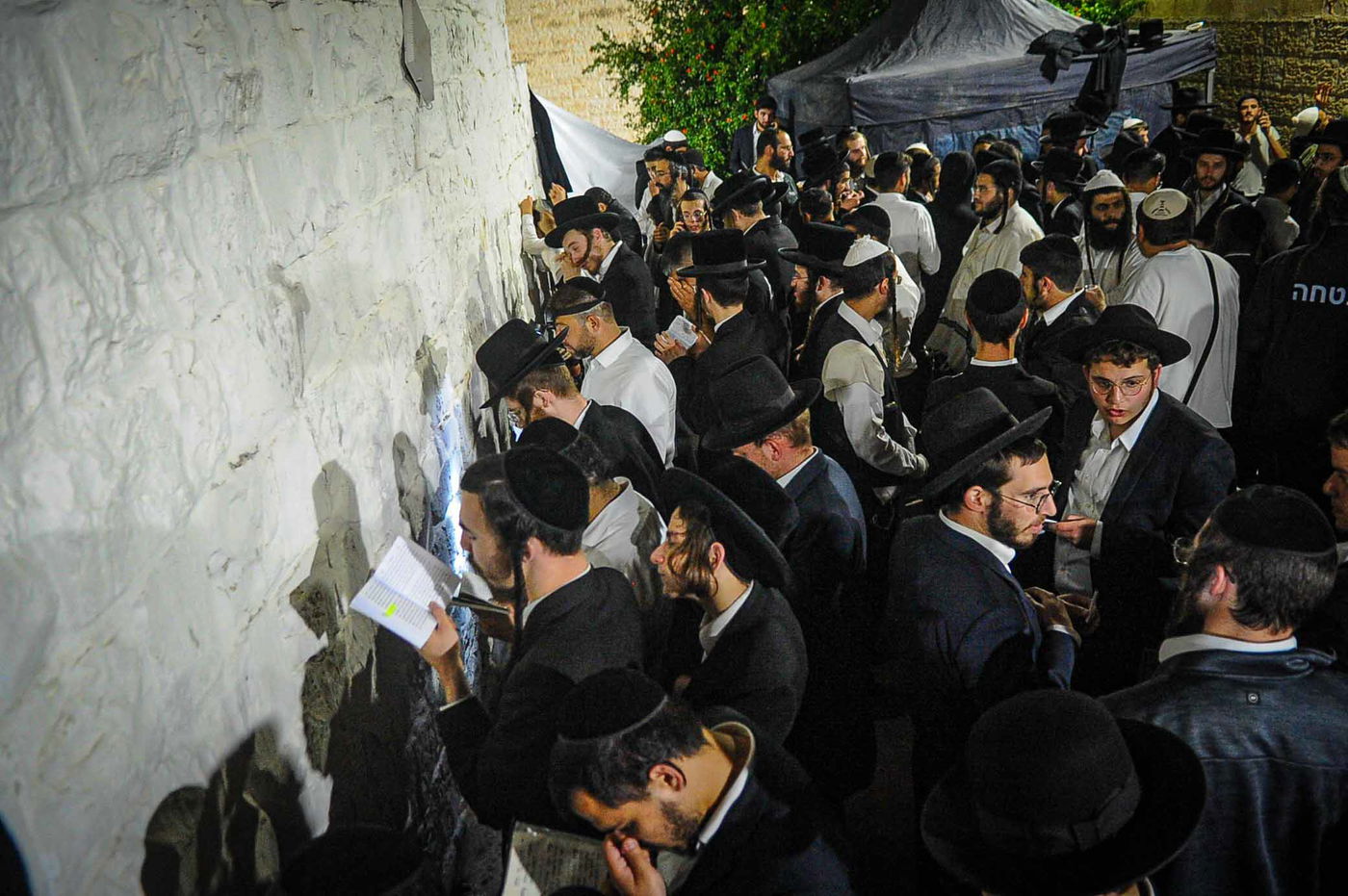 ספירת 'יסוד שביסוד' בקבר יוסף הצדיק בשכם