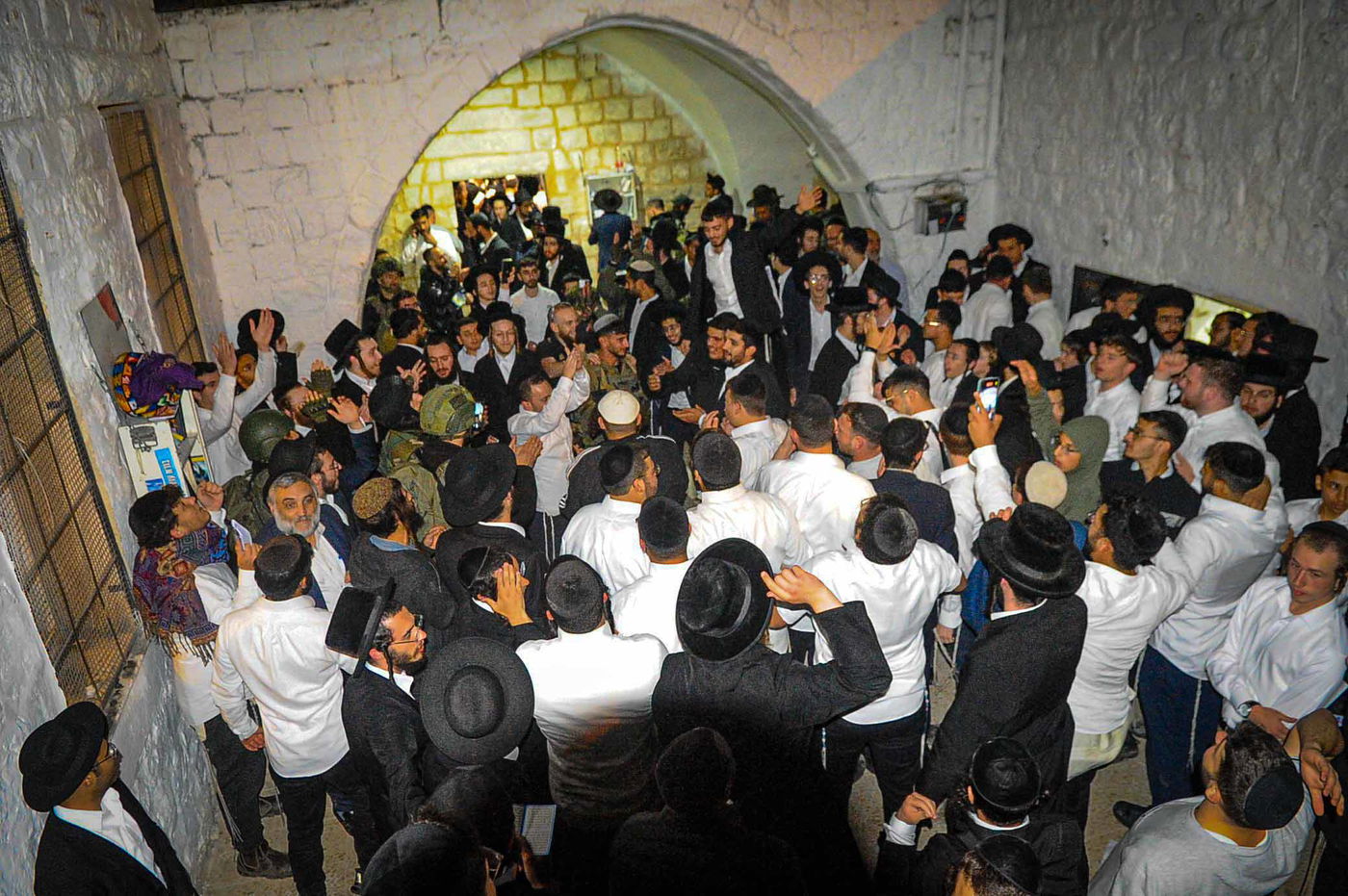 ספירת 'יסוד שביסוד' בקבר יוסף הצדיק בשכם