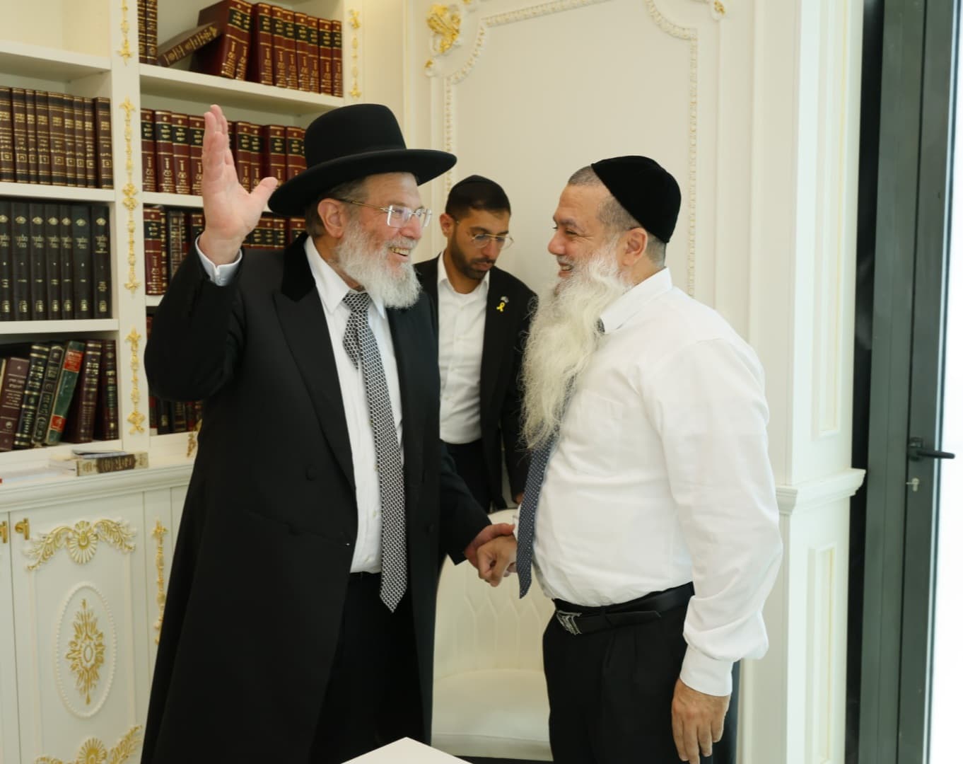 הגר"ק בר בביקור במוסדותיו של הגר"י כהן