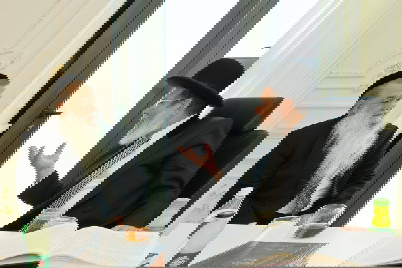 הגר"ק בר בביקור במוסדותיו של הגר"י כהן