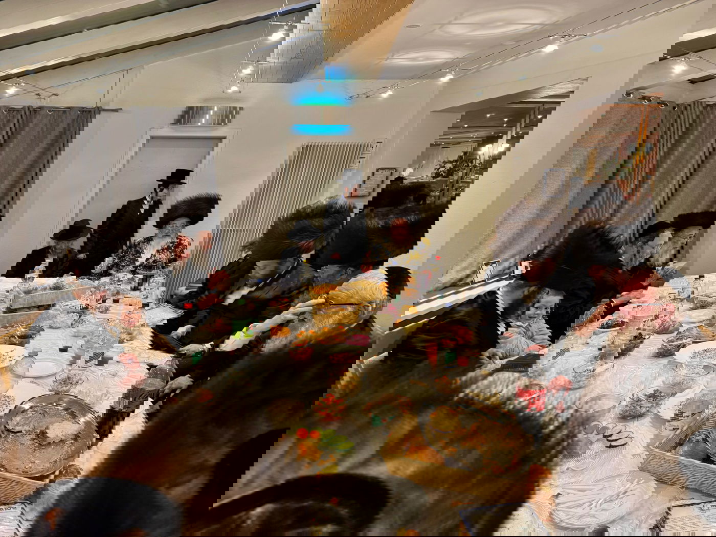 האדמו"ר מספינקא והגה"צ רבי דן סגל בדאבוס