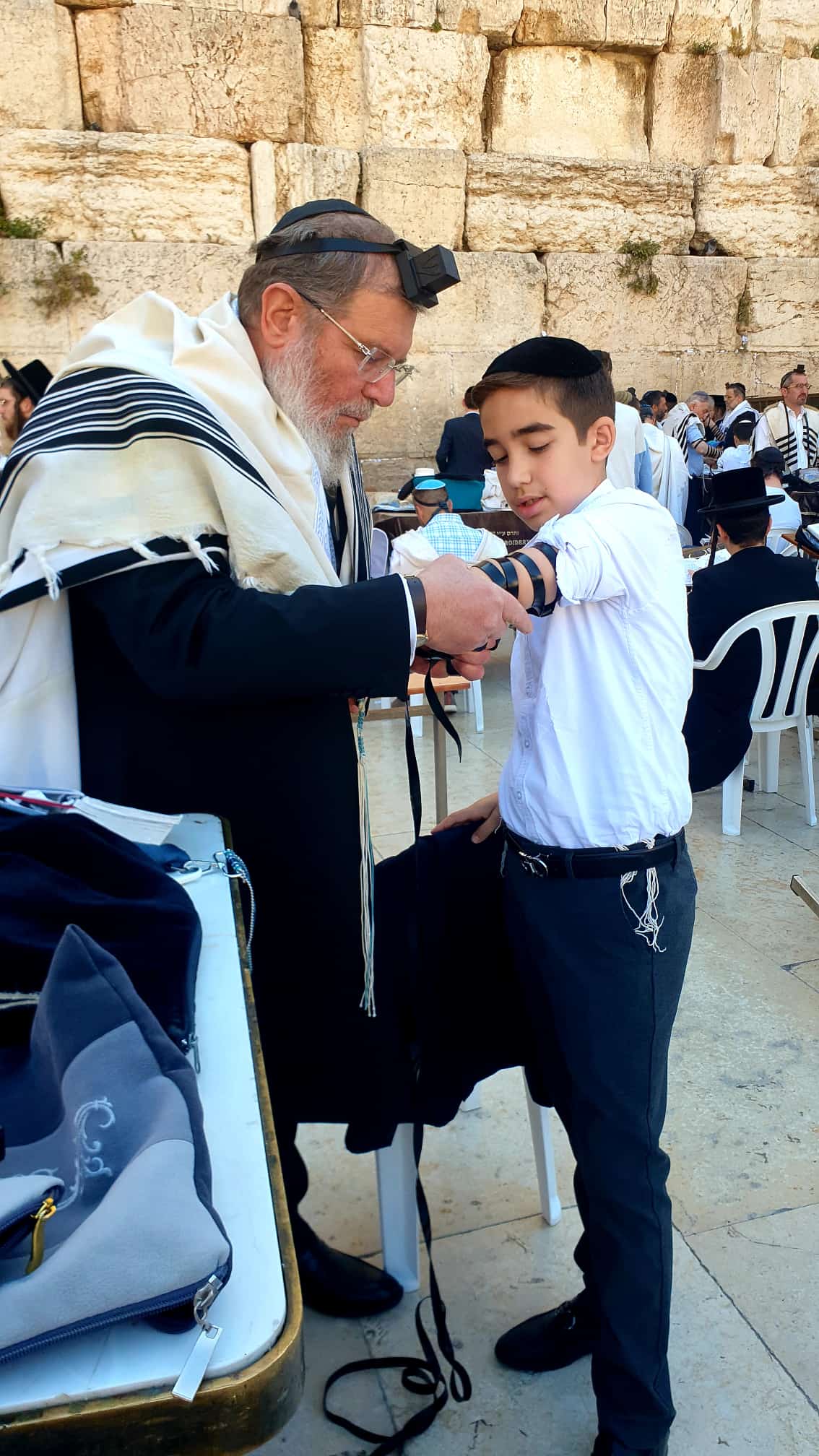 הגאון רבי קלמן בר בכותל המערבי