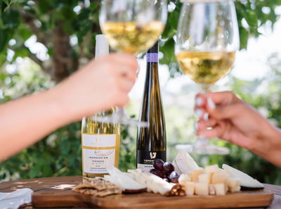 ואו לגלות את השילובים המדויקים שיגרמו ליין ולגבינה שלכם לשיר בדואט הרמוני במיוחד