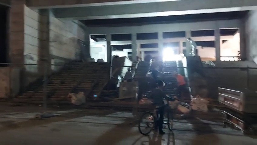 העבודות בבית המדרש קרלין סטולין לקראת הכניסה לשבועות