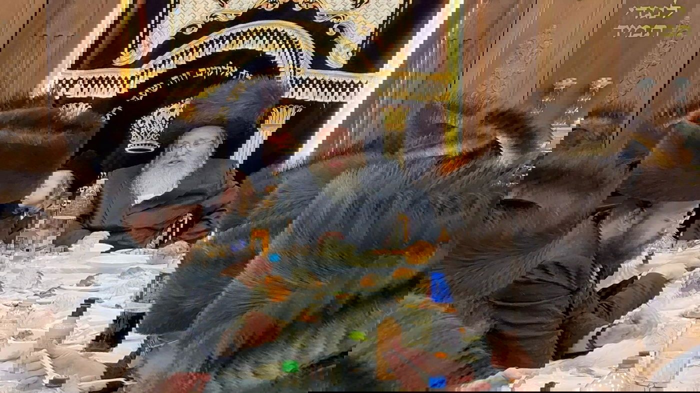 הרה"צ חיים מרדכי רוזנבוים במלווה מלכה בביתר