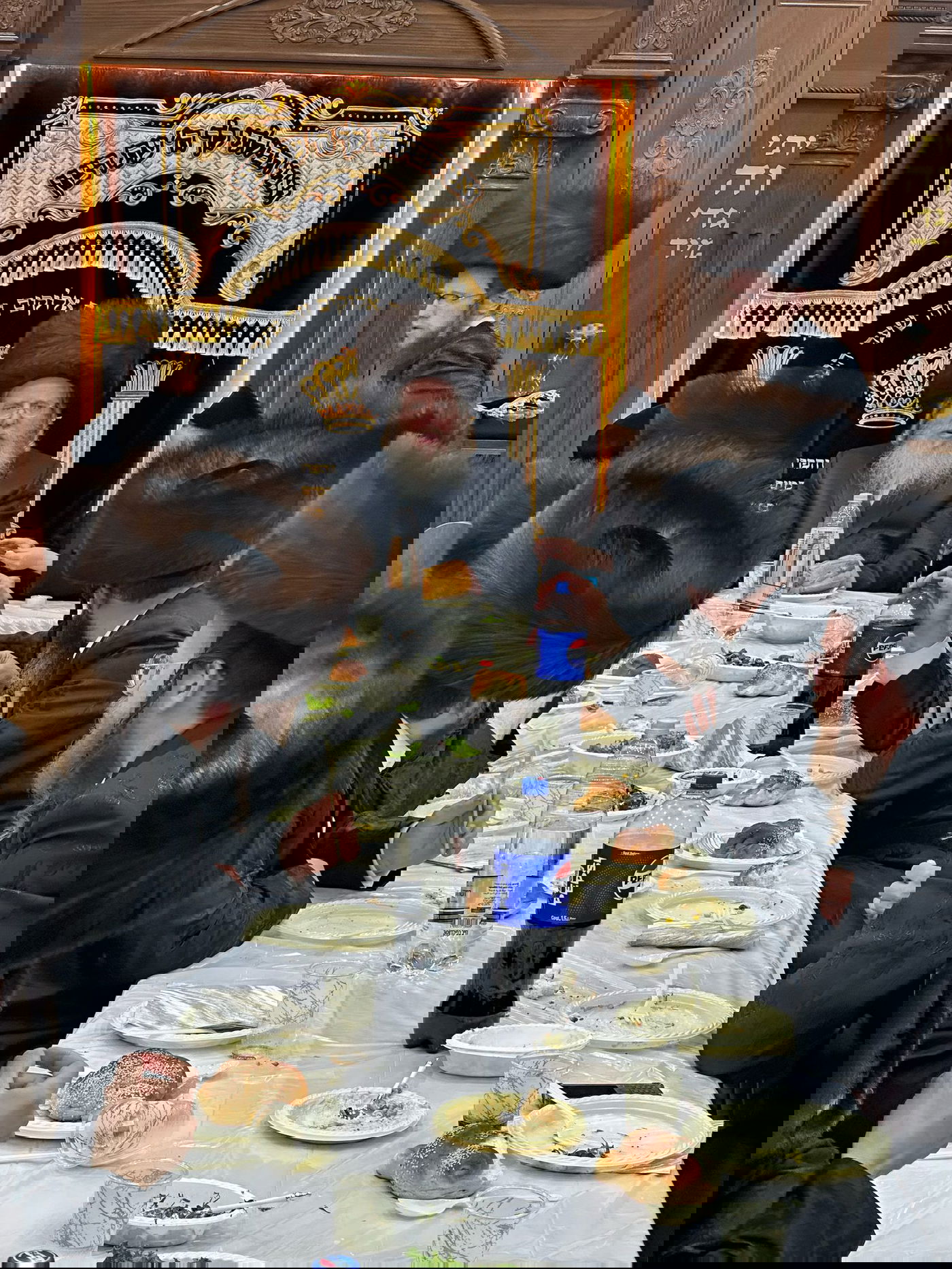 הרה"צ חיים מרדכי רוזנבוים במלווה מלכה בביתר