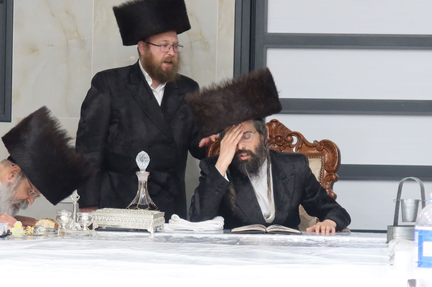 מוצאי שבת הילולא בזוועהיל