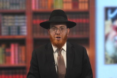 'תיקון'
או 'גמרא': מה עדיף ללמוד בליל חג השבועות? • צפו