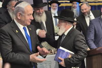 נתניהו עם ראש הישיבה הגר"י שפירא