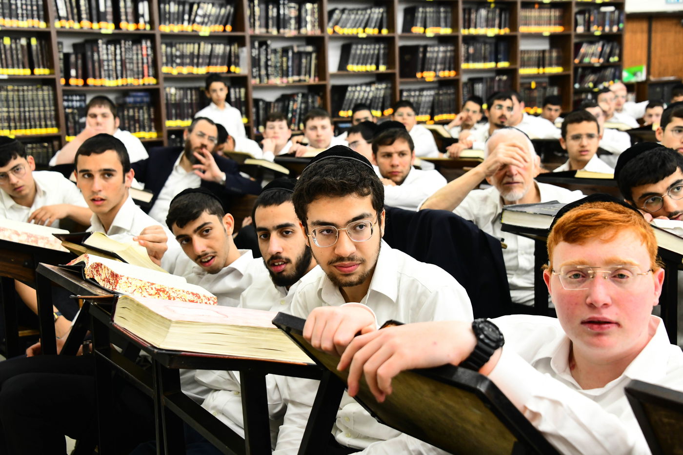 הגה"צ רבי אלימלך בידרמן בשיחת חיזוק ב'קריית מלך'