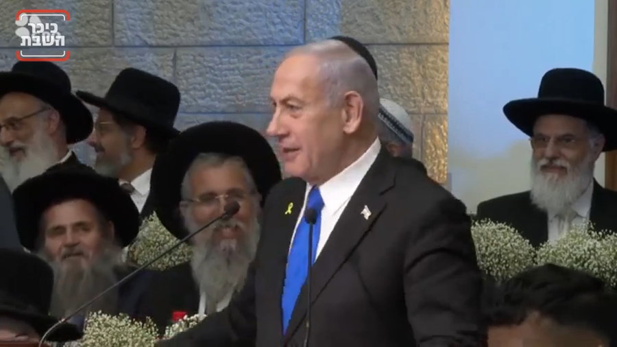 נתניהו מפרגן לפרוש