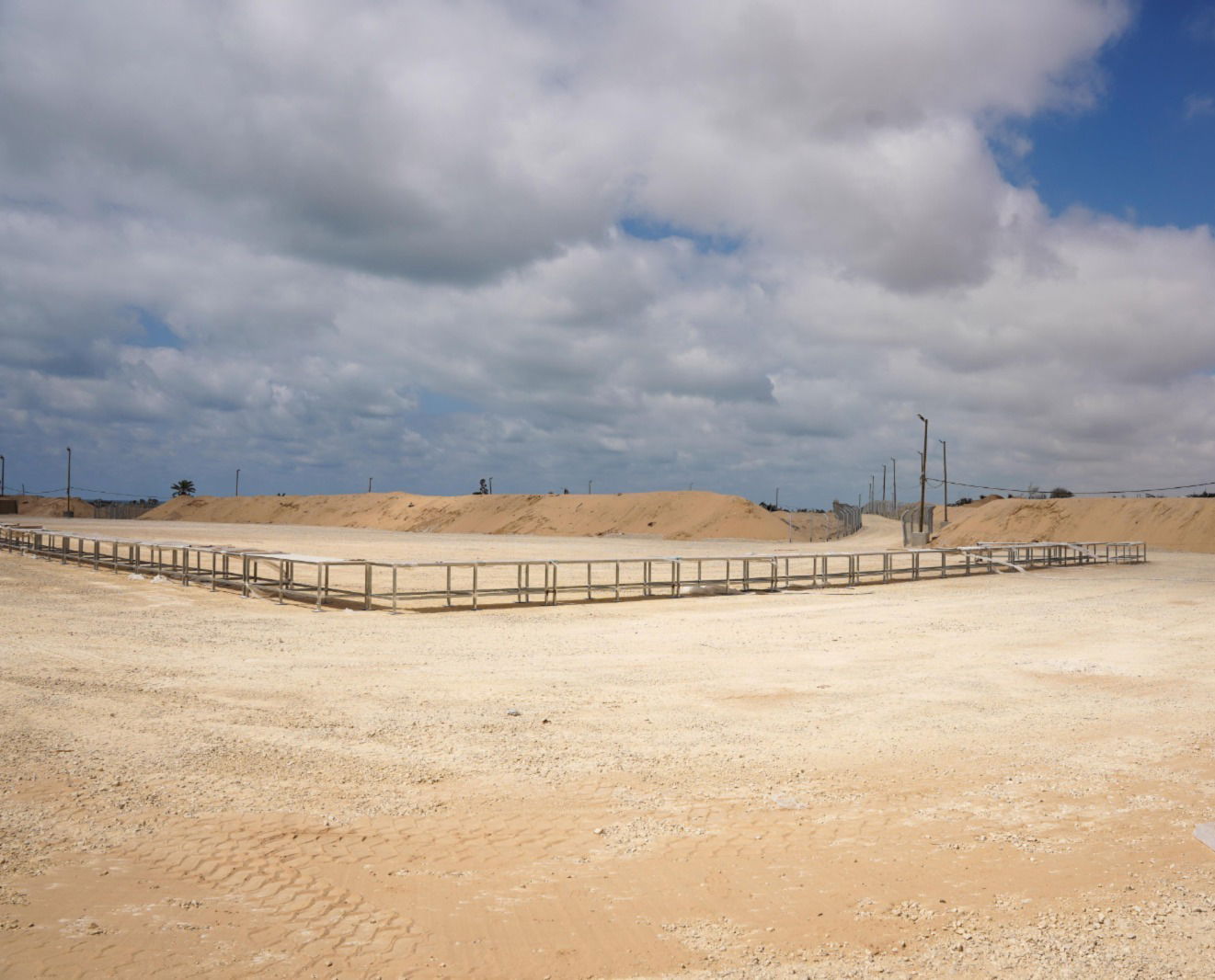 מתחמי הסיוע ההומניטרי