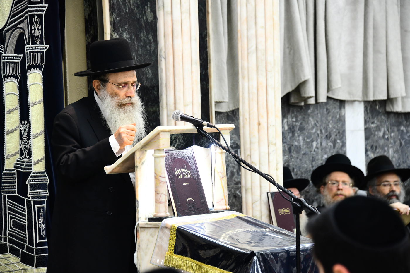 הגאון רבי שרגא שטיינמן בשיחת חיזוק בישיבת 'נחלת דן'