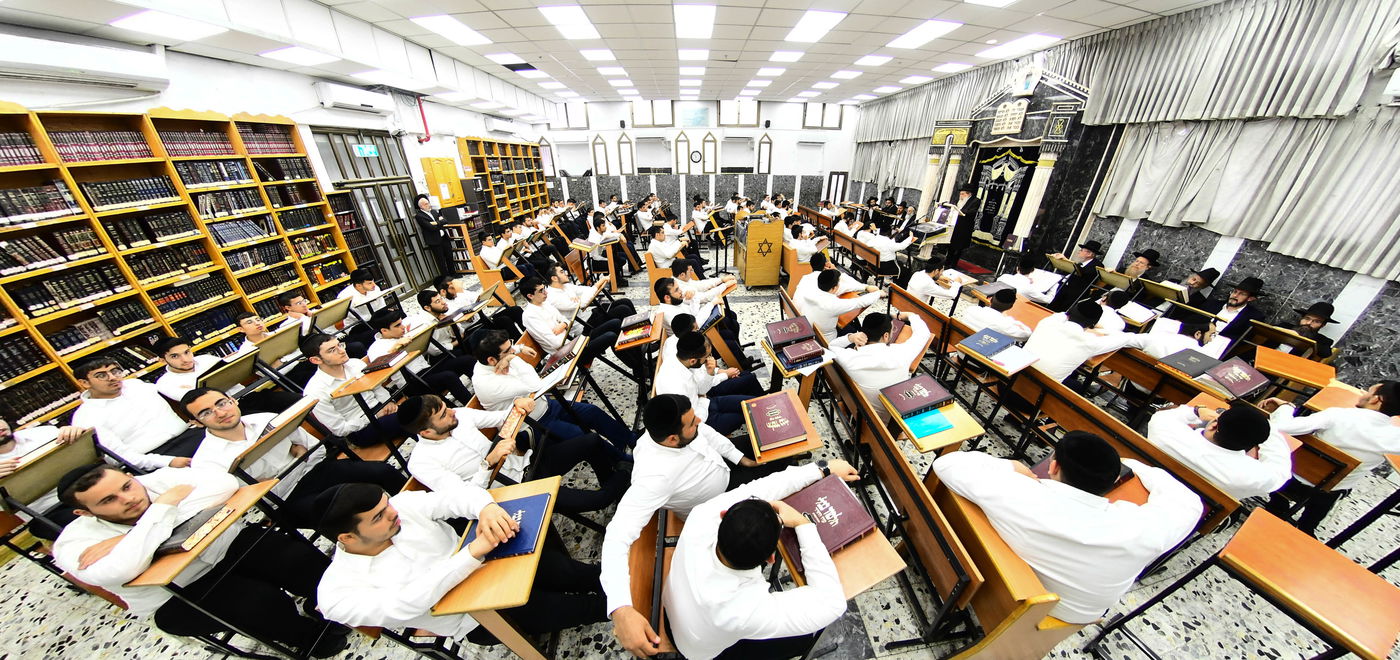 הגאון רבי שרגא שטיינמן בשיחת חיזוק בישיבת 'נחלת דן'