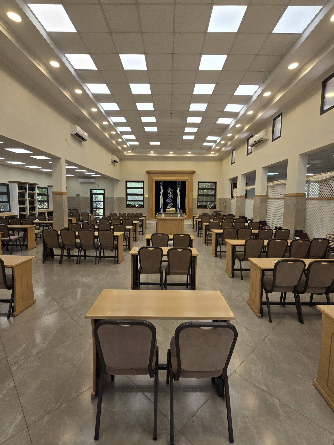 היכל ישיבת בית מאיר