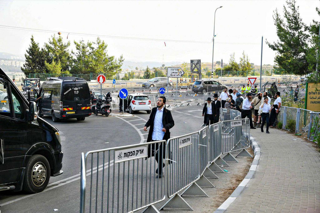 מראות ההילולא בקבר שמואל הנביא