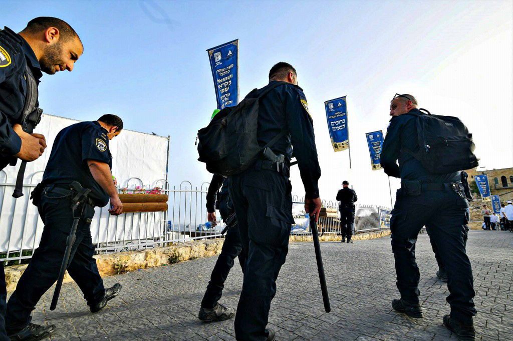 מראות ההילולא בקבר שמואל הנביא