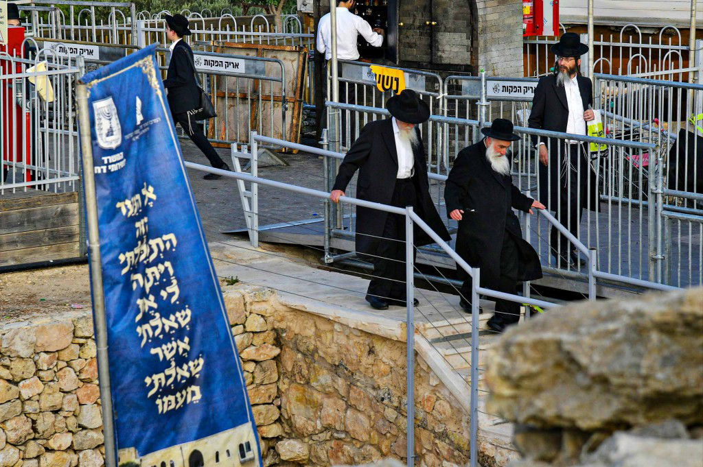 מראות ההילולא בקבר שמואל הנביא