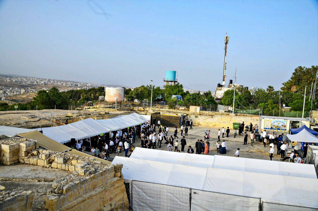 מראות ההילולא בקבר שמואל הנביא