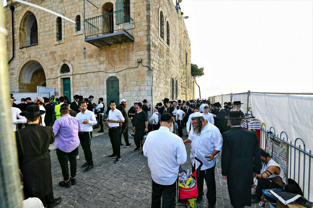 מראות ההילולא בקבר שמואל הנביא