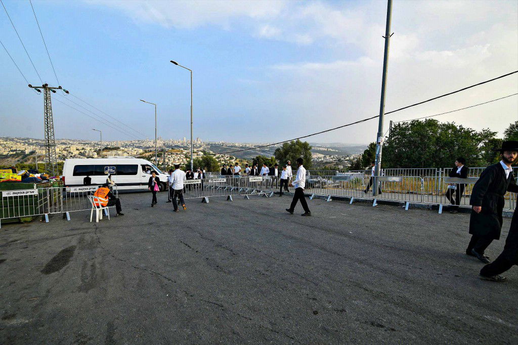 מראות ההילולא בקבר שמואל הנביא