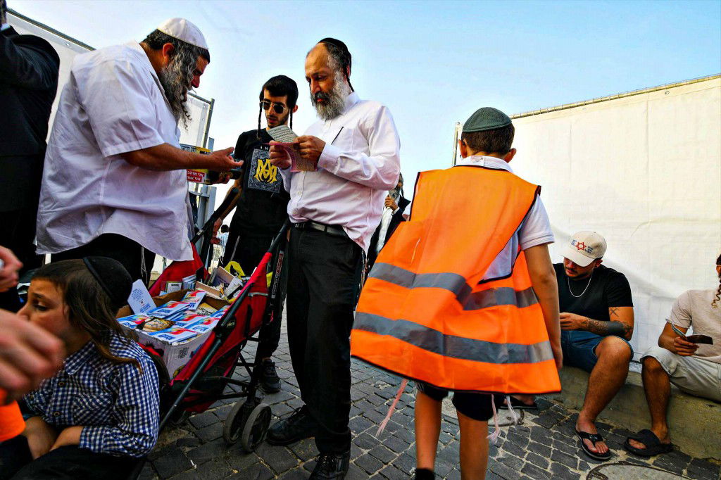 מראות ההילולא בקבר שמואל הנביא
