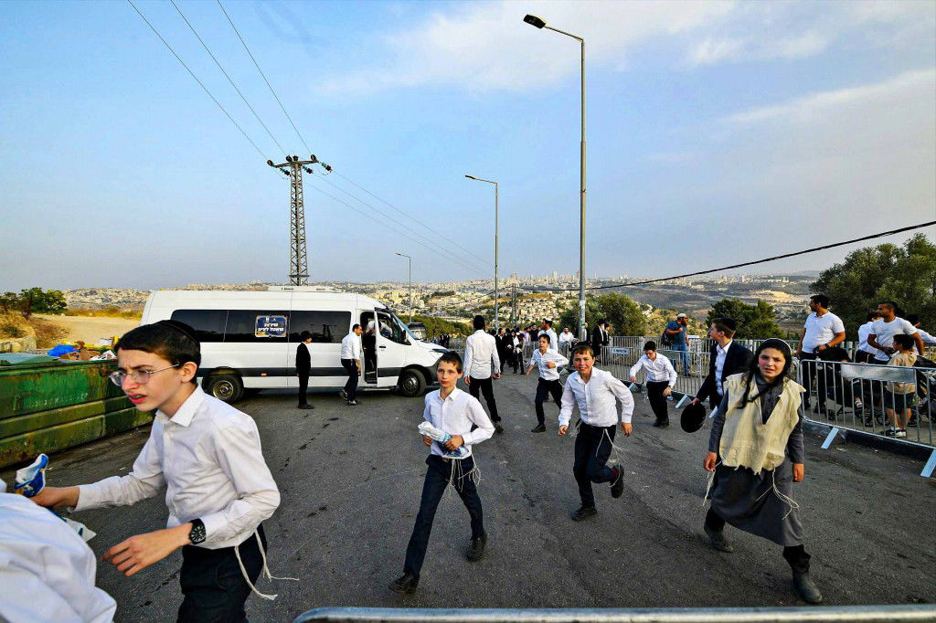 מראות ההילולא בקבר שמואל הנביא