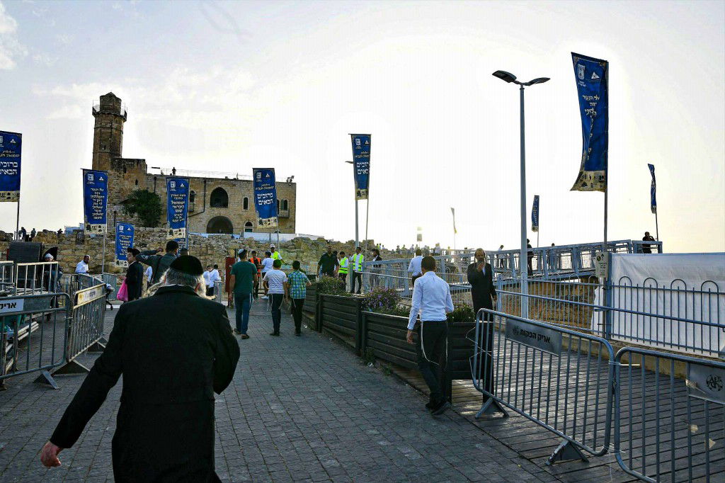 מראות ההילולא בקבר שמואל הנביא