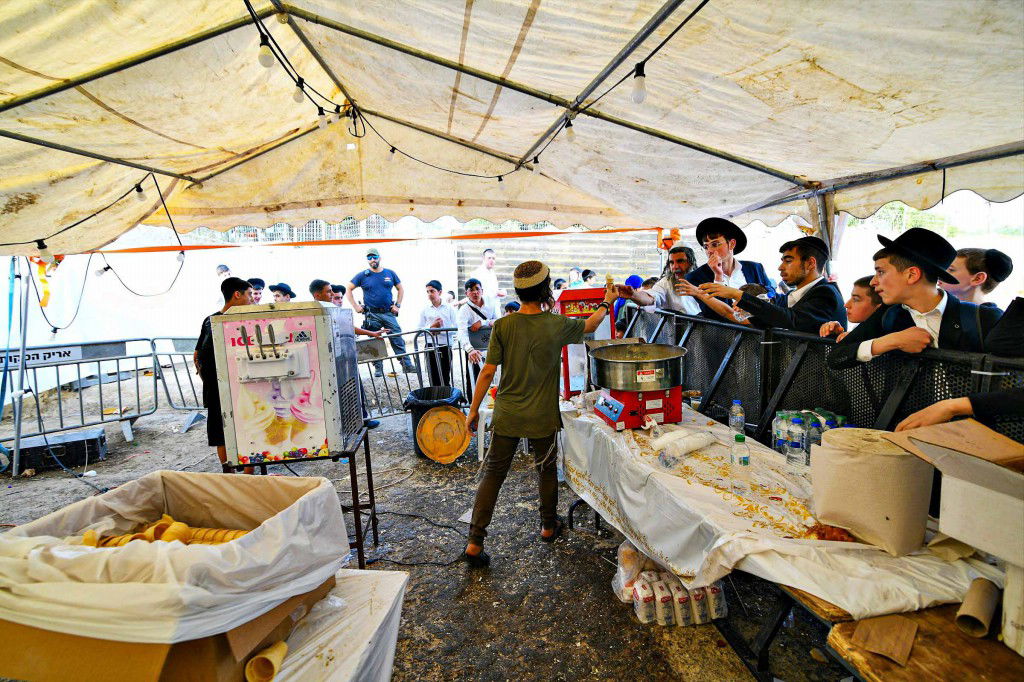 מראות ההילולא בקבר שמואל הנביא