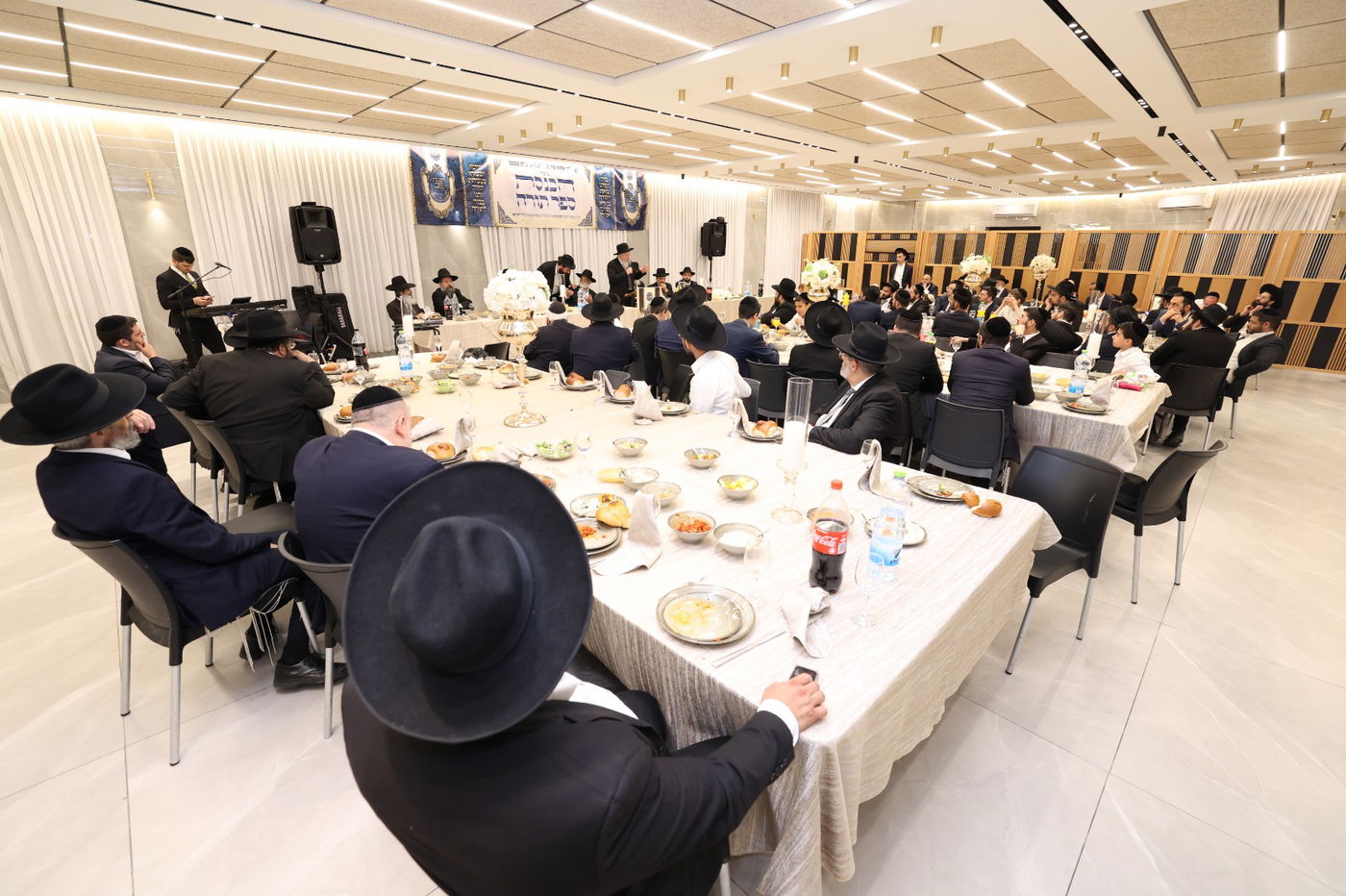 הכנסת ספר תורה בקהילת אוהל תורה בבית שמש