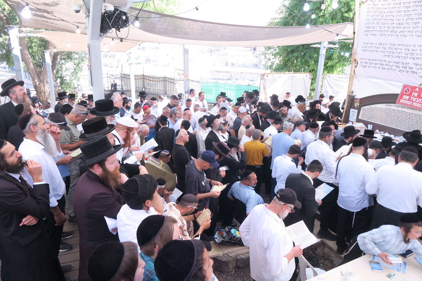 ער"ח סיון בציון השל"ה הק' בטבריה