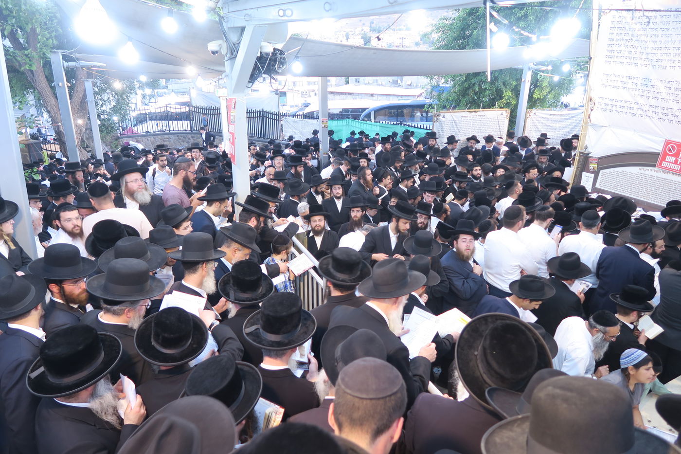 ער"ח סיון בציון השל"ה הק' בטבריה