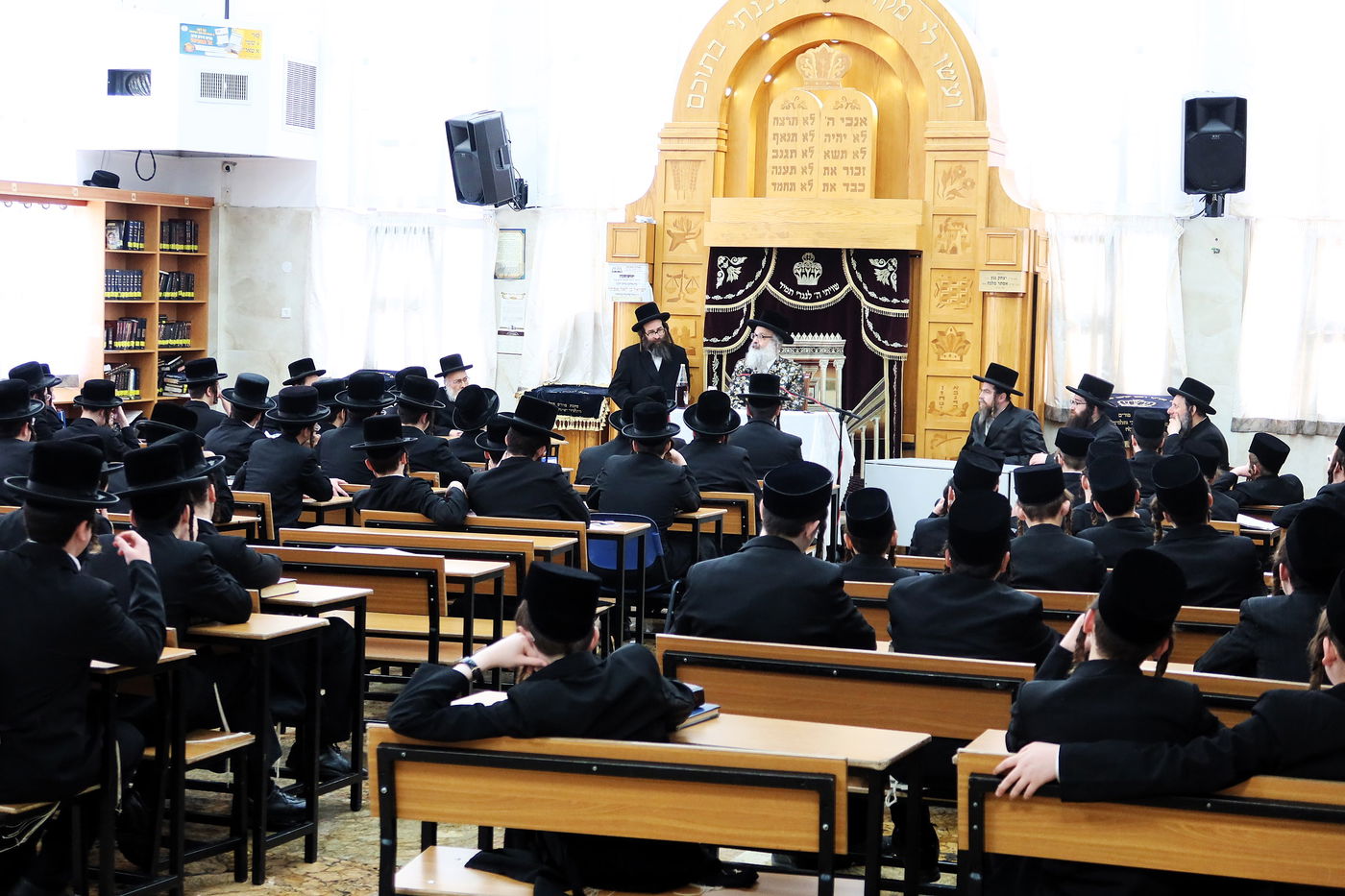 האדמו"ר מויז'ניץ בית שמש בביקור בישיבת ויז'ניץ באשדוד