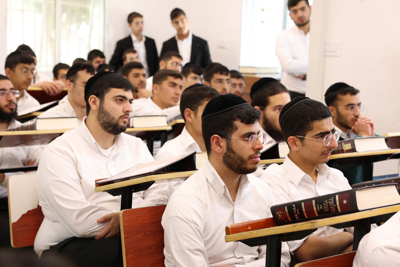 הגאון רבי בנימין גמליאלי בשיחת חיזוק בישיבתו 'לבב חכמה'