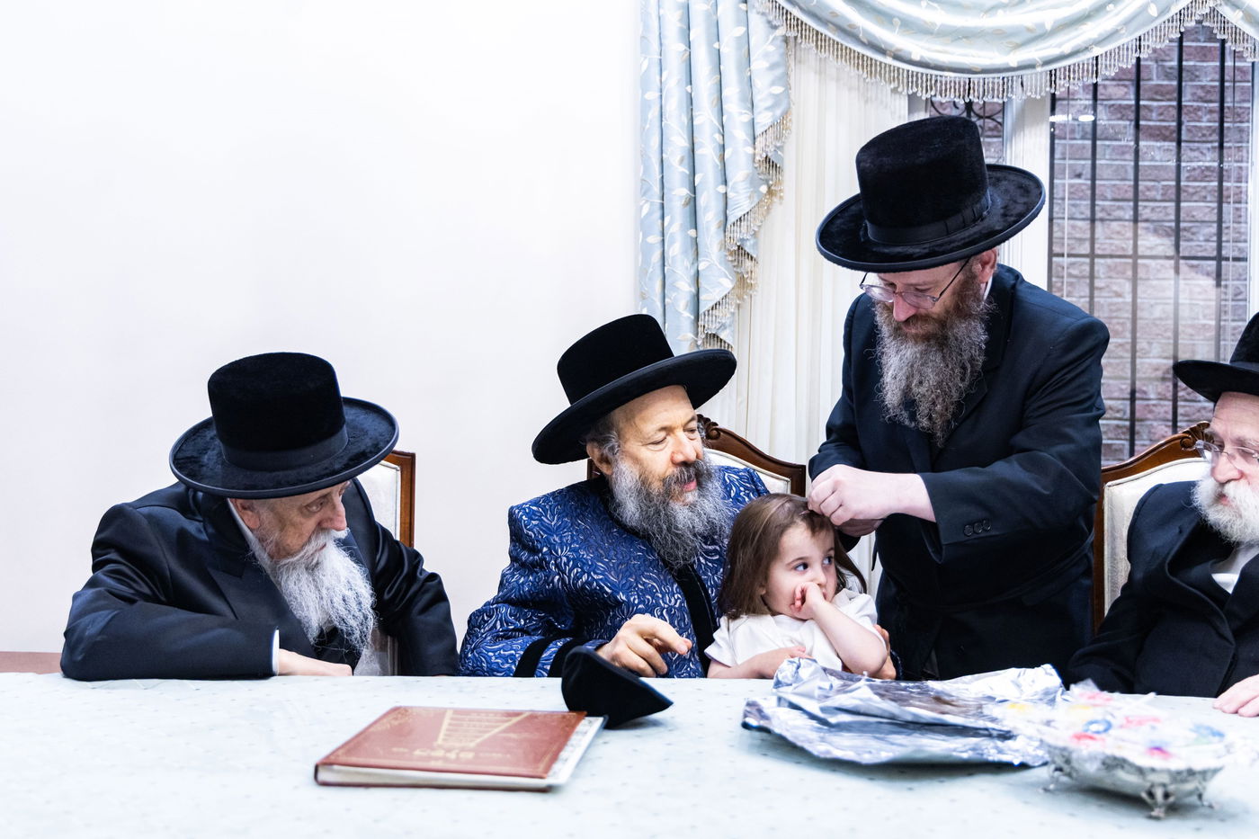 שמחת החלאקה ולימוד א' ב' לנין האדמו"ר מבאבוב 45