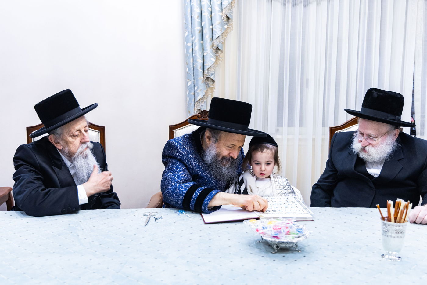 שמחת החלאקה ולימוד א' ב' לנין האדמו"ר מבאבוב 45