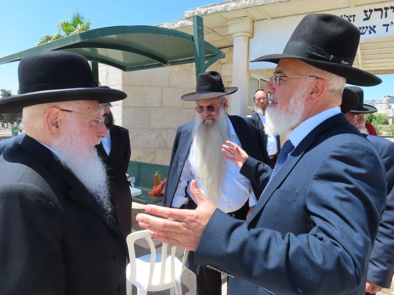 מעמד קבורת הגניזה באשדוד