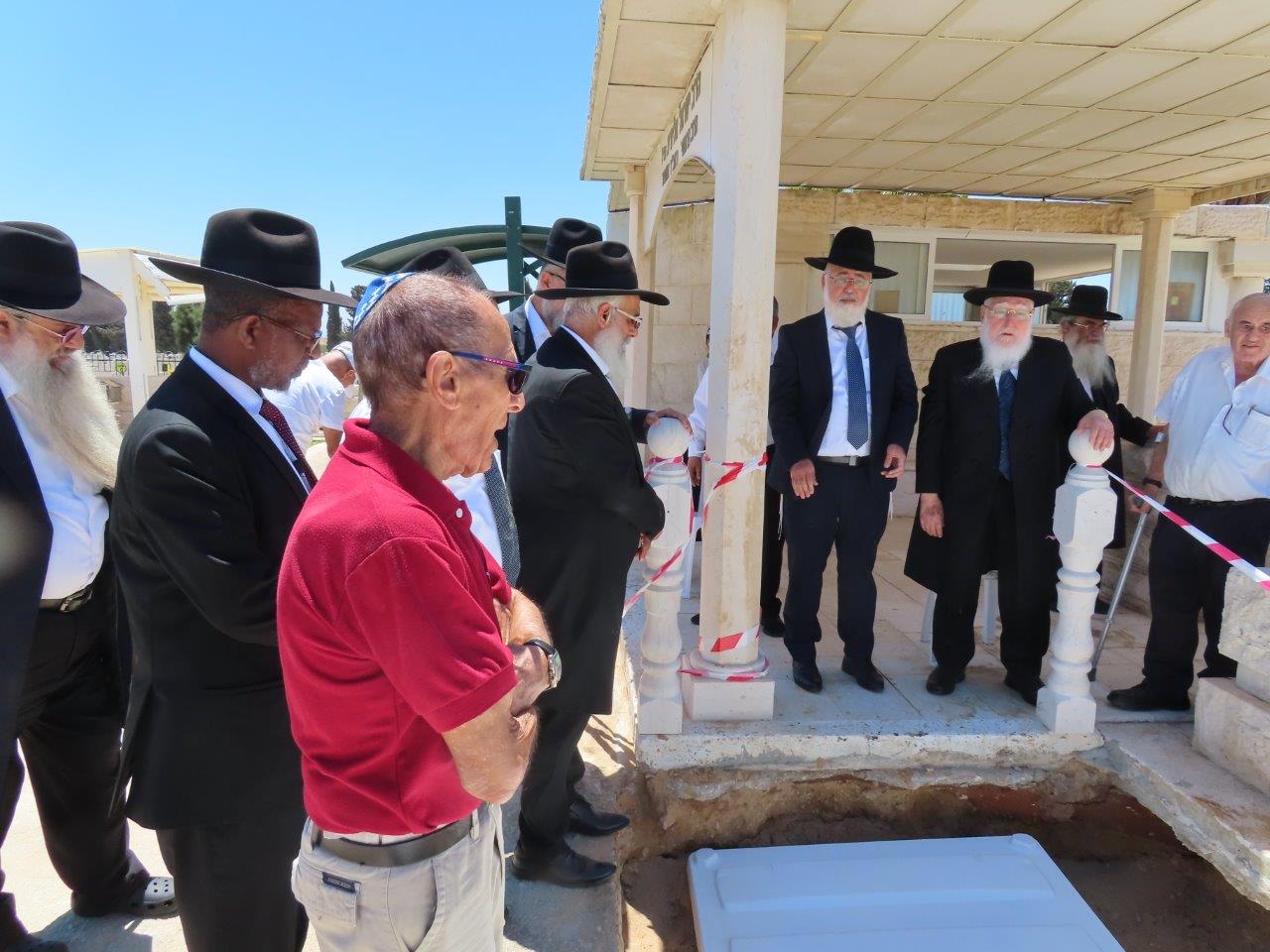 מעמד קבורת הגניזה באשדוד