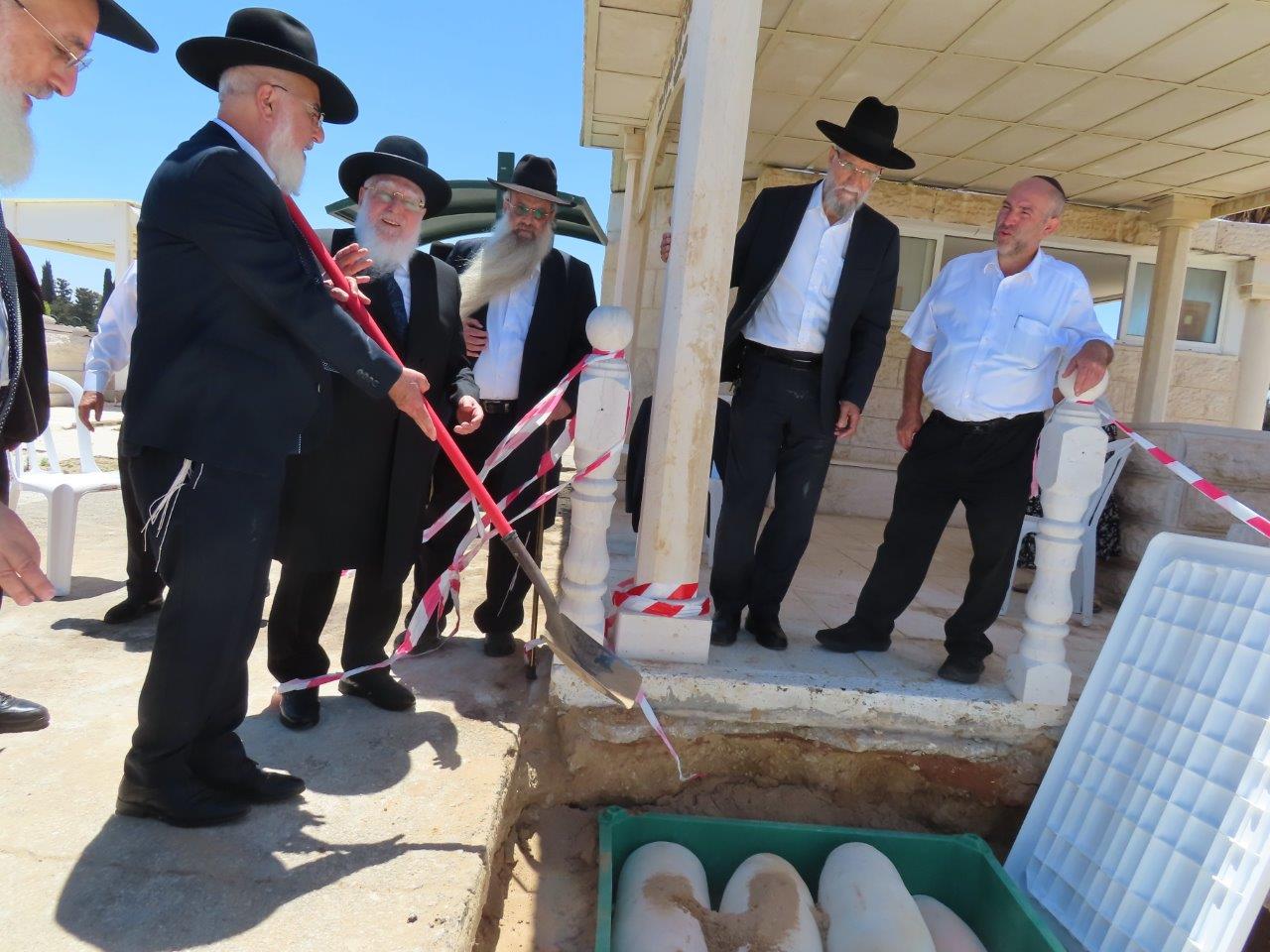 מעמד קבורת הגניזה באשדוד